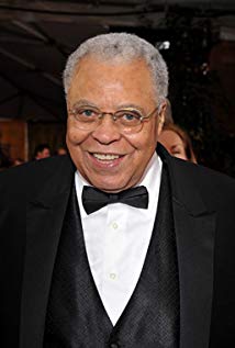 How tall is James Earl Jones?